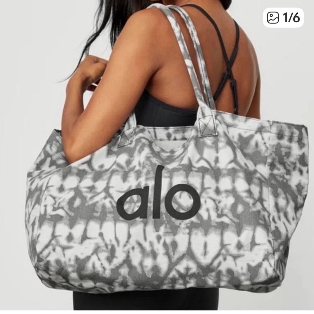 ALO Yoga Monochrome Tie-Dye Tote Bag